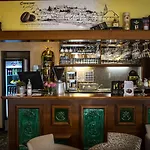 Hotell Mitra, Story Ptuj