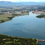 Mitra, Story
