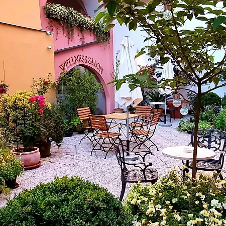 Mitra, Story Ptuj