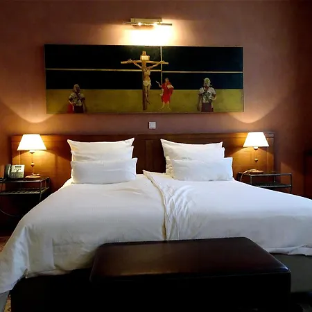 Hotel Mitra, Story 3*