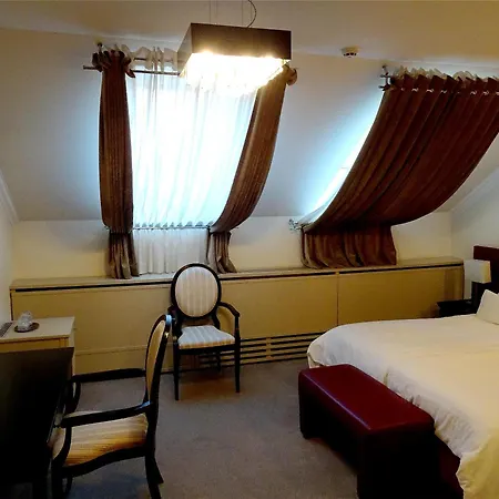 Mitra 호텔 프루이