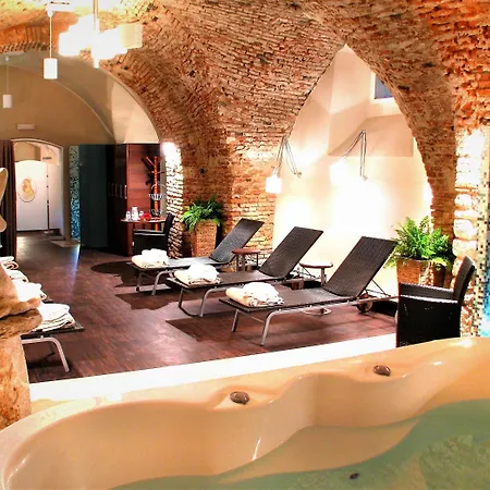 Hotel Mitra, Story Ptuj