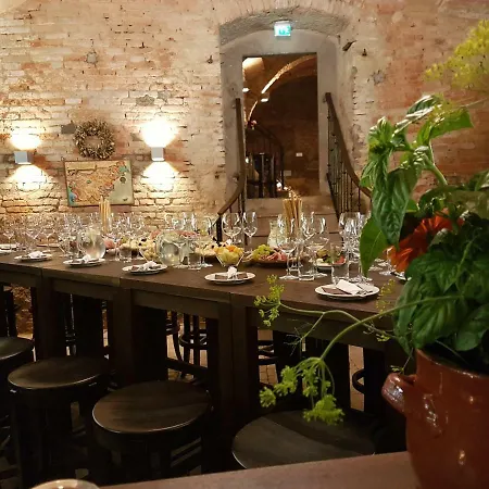 Mitra, Story Otel Ptuj