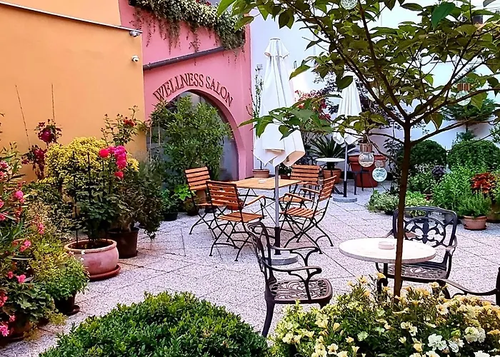 Mitra, Story Πτούι