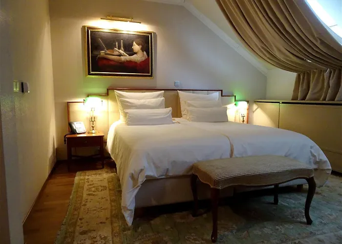 Mitra, Story 3* Ptuj