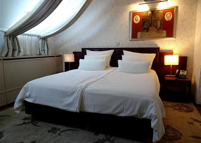 Mitra, Story Ξενοδοχείο Πτούι