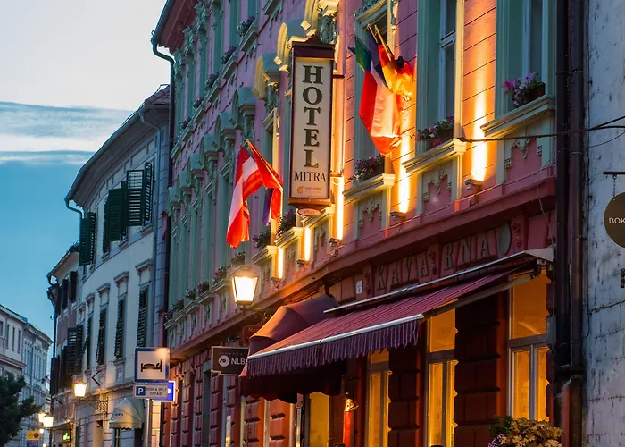 Mitra, Story Πτούι