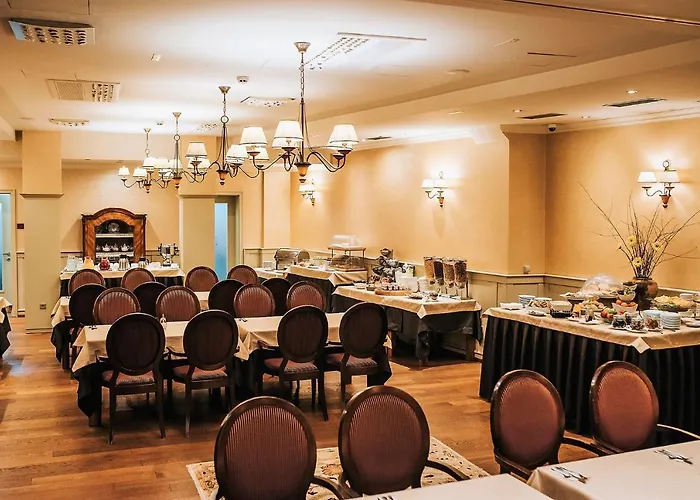 Mitra, Story Otel Ptuj