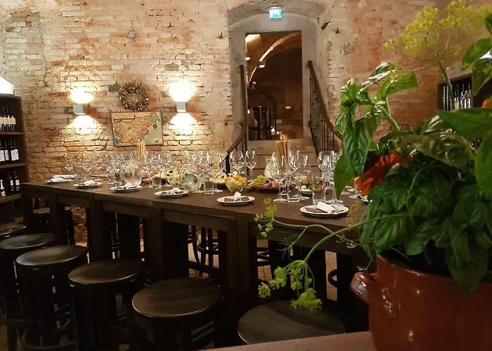 Mitra, Story Otel Ptuj